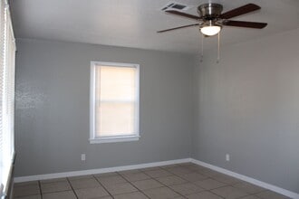 1712 Thompson Dr in Midwest City, OK - Building Photo - Building Photo