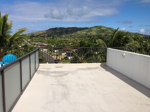 1030 Aoloa Pl in Kailua, HI - Building Photo - Building Photo