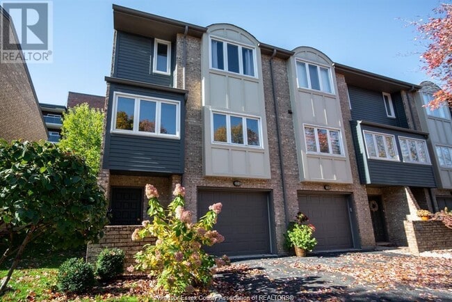 property at 3925 Riverside Dr E