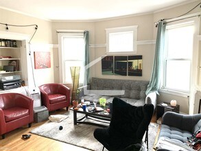 83 Gardner St-Unit -Apt 2 in Boston, MA - Building Photo - Building Photo