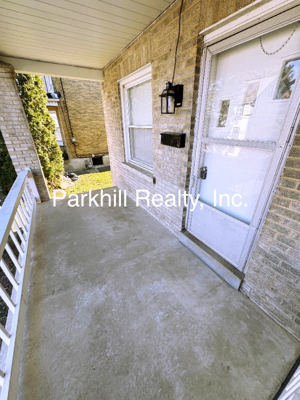 111 E Wilkes Barre St in Easton, PA - Building Photo - Building Photo