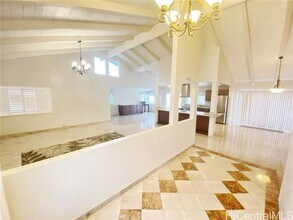 7189 Koamano St in Honolulu, HI - Building Photo - Building Photo