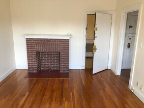 16 Glenville Ave, Unit 21 in Boston, MA - Building Photo - Building Photo