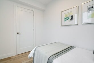 2707 Yonge St in Toronto, ON - Building Photo - Building Photo