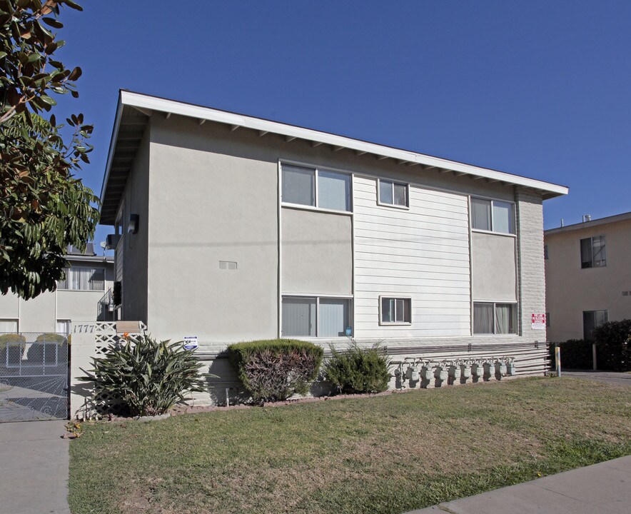 1777 W Sumac Ln in Anaheim, CA - Foto de edificio