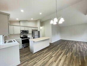 738 2nd Ave N in Kent, WA - Building Photo - Building Photo