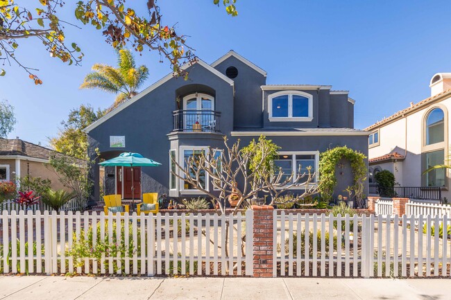 property at 1605 Lynngrove Dr