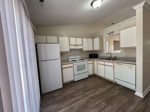 400 Winners Cir S in Jacksonville, NC - Building Photo - Building Photo