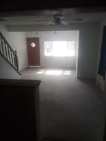 8 Murphy Ave in Westville, NJ - Building Photo