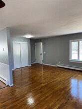 6 Lake Ave in Oyster Bay, NY - Building Photo - Building Photo