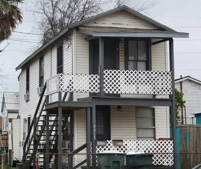 property at 3913 Winnie St