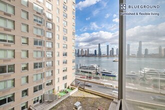 401 E 34th St in New York, NY - Building Photo - Building Photo