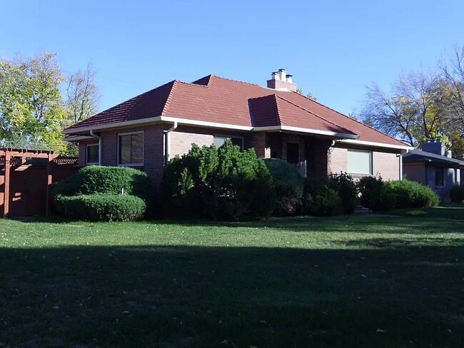 2580 N Monaco St Pkwy, Unit 1