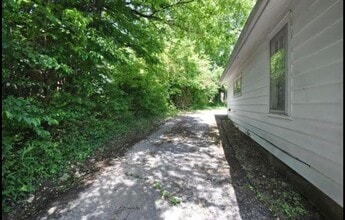 208 W 12th St in Benton, KY - Building Photo - Building Photo