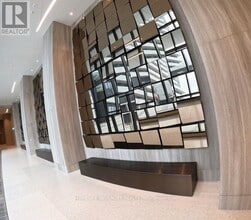 225 Commerce St in Vaughan, ON - Building Photo - Building Photo