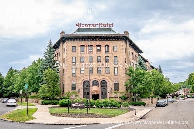 The Alcazar in Cleveland Heights, OH - Building Photo