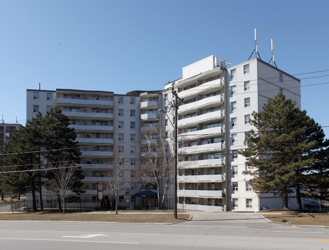 3400 Keele Street in Toronto, ON - Building Photo - Building Photo