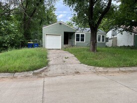 219 S Doty St in Stillwater, OK - Building Photo