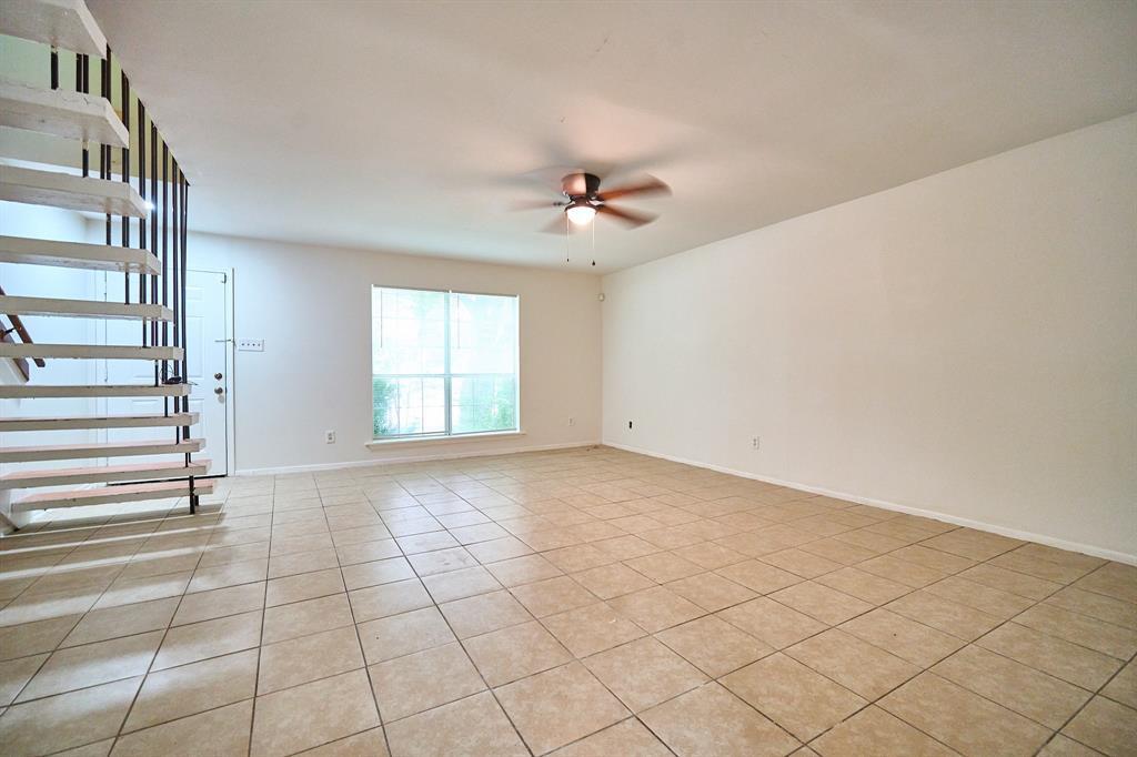6119 Fondren Rd in Houston, TX - Foto de edificio