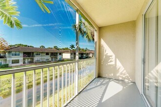 20889 St Andrews Blvd, Unit 75-244 in Boca Raton, FL - Building Photo - Building Photo