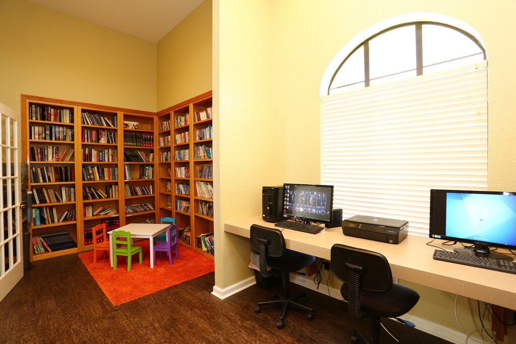 Village at Fox Creek Apartments in Killeen, TX