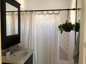 4530 32nd St-Unit -Upstairs in San Diego, CA - Building Photo - Building Photo