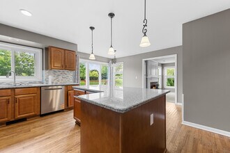 47643 Ashford Dr S in Canton Township, MI - Building Photo - Building Photo