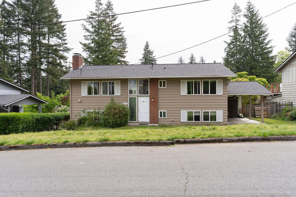 1410 150th Ave SE in Bellevue, WA - Building Photo