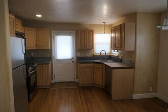 38 Hawthorne Ave in Watsonville, CA - Building Photo - Building Photo