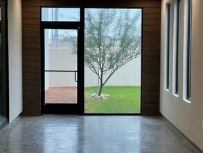 202 Deer Path Lp in Laredo, TX - Building Photo - Building Photo