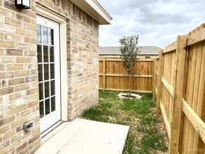 5805 Nightingale Ave, Unit 1 in McAllen, TX - Building Photo - Building Photo