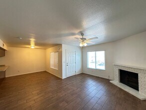 6241 Bellota Dr in Las Vegas, NV - Building Photo - Building Photo