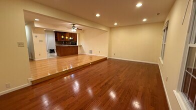 7415 Fountain Head Dr in Annandale, VA - Building Photo - Building Photo