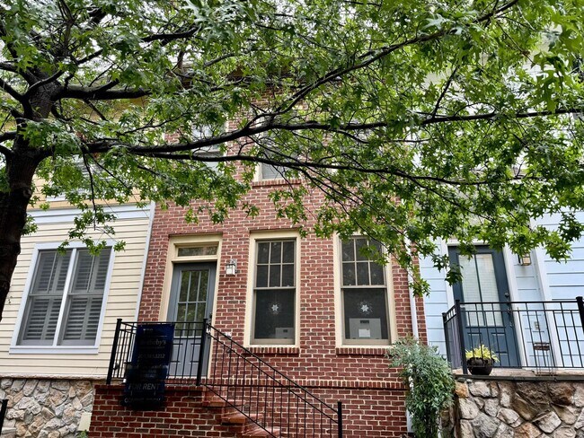 property at 1111 N Fillmore St