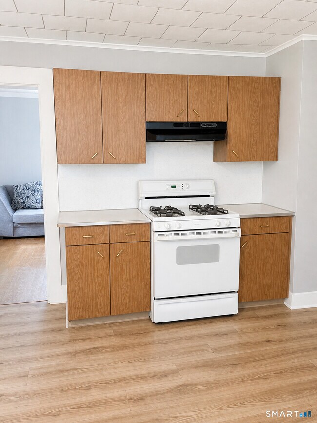 29 Clairmont Ave in Waterbury, CT - Building Photo - Building Photo