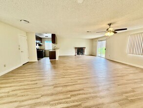 7032 Cloverleaf Way in Citrus Heights, CA - Building Photo - Building Photo