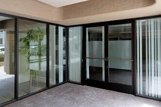 LakePark Apartments in Oakland, CA - Foto de edificio - Interior Photo