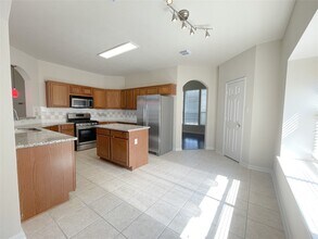 2126 Winding Hollow Dr in Katy, TX - Building Photo - Building Photo