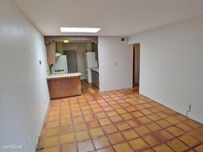 811 Cll Saragosa in Santa Fe, NM - Building Photo - Building Photo
