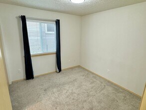 536-538-538 NE 92nd Ave in Portland, OR - Building Photo - Building Photo