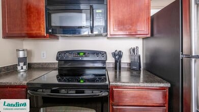 8989 West Rd, Unit 137 in Houston, TX - Building Photo - Building Photo