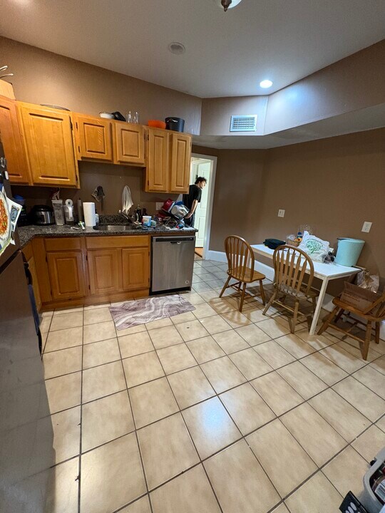 22 Fisher Ave, Unit #3 in Boston, MA - Building Photo