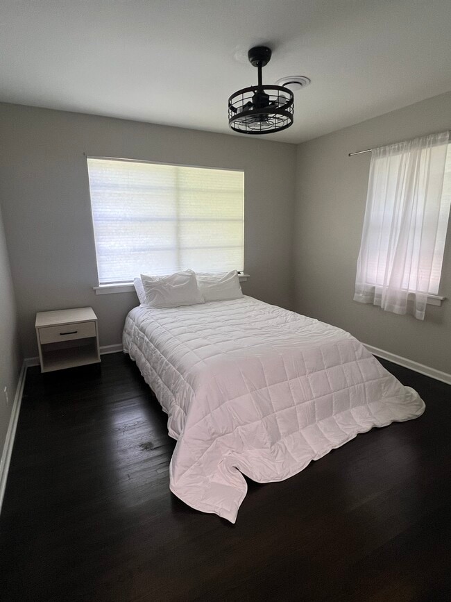 1905 2nd Ave N in Irondale, AL - Foto de edificio - Building Photo