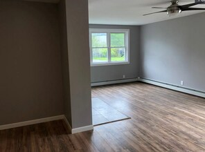 402 W Ferry St in Buffalo, NY - Foto de edificio - Building Photo