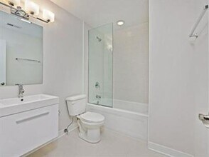 3438 N Milwaukee Ave in Chicago, IL - Building Photo - Building Photo
