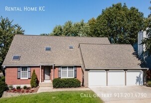 13334 113th St in Overland Park, KS - Building Photo