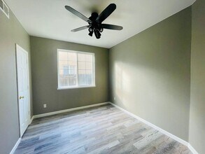 1153 Hampton Ct in Brentwood, CA - Building Photo - Building Photo
