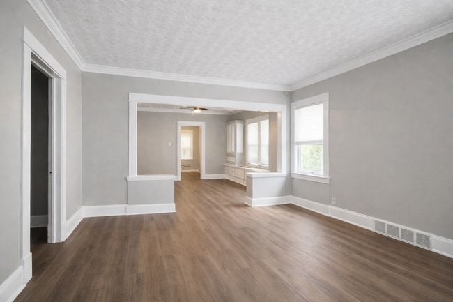 10514 Mount Auburn Ave, Unit Downstairs in Cleveland, OH - Building Photo - Building Photo