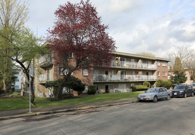 1107 W 14th Ave in Vancouver, BC - Building Photo - Primary Photo