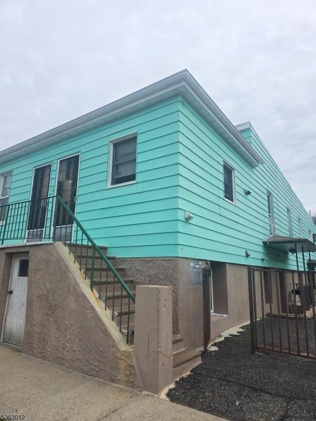 property at 20 N 8th St